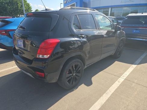 Used 2019 Chevrolet Trax LT w/ Redline Edition AWD/4WD image 7
