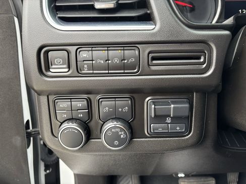 Used 2021 Chevrolet Tahoe RST w/ Luxury Package image 19