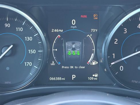 Used 2017 Jaguar F-PACE Prestige AWD/4WD image 26