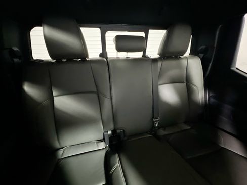 Used 2024 Toyota Tacoma TRD Off-Road w/ TRD Off Road Upgrade Package image 33