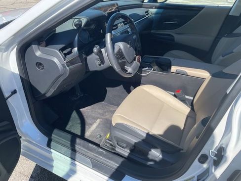 Used 2019 Lexus ES 350 350 w/ Premium Package image 11