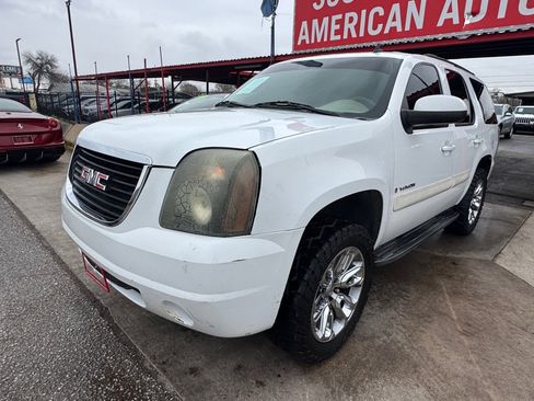 Used 2009 GMC Yukon SLE image 3