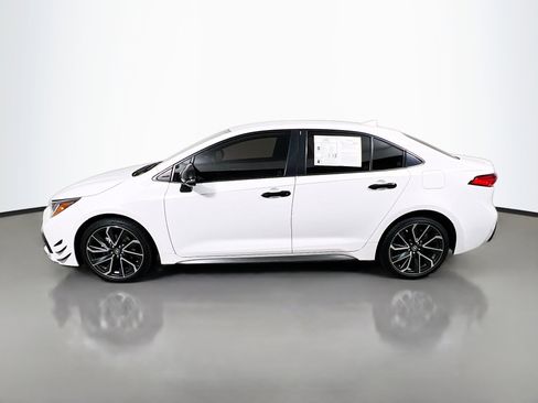 Used 2022 Toyota Corolla SE FWD image 9