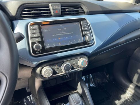 Used 2025 Nissan Versa SV FWD image 17