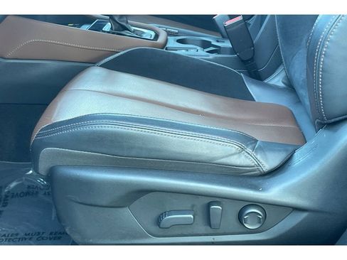 Used 2025 Subaru Forester Touring image 13