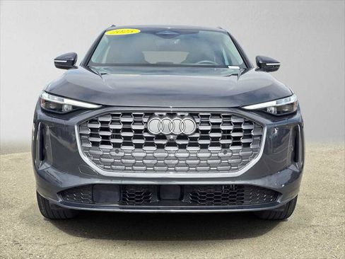 Used 2025 Audi Q5 Premium Plus w/ Premium Plus AWD/4WD image 8
