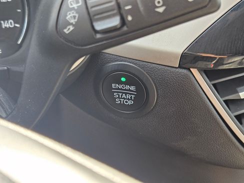 Used 2021 Ford Escape SE FWD image 21