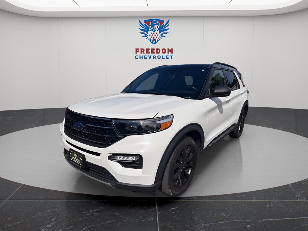 Used 2020 Ford Explorer XLT w/ Equipment Group 202A AWD/4WD image 1