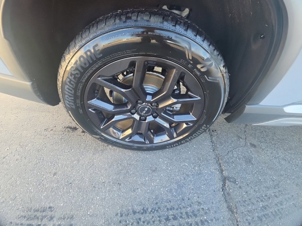 Certified 2025 Honda Pilot Touring image 11