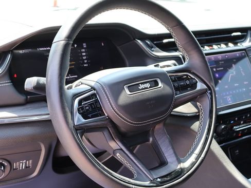 Used 2024 Jeep Grand Cherokee L Overland w/ Advanced Protech Group III AWD/4WD image 25