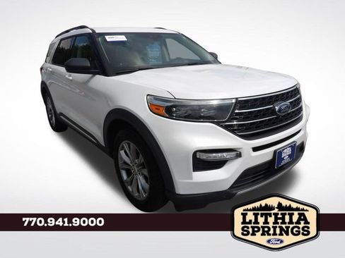 Certified 2021 Ford Explorer XLT w/ Equipment Group 202A RWD image 1