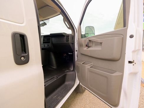 Used 2025 Chevrolet Express 2500 w/ Driver Convenience Package image 13
