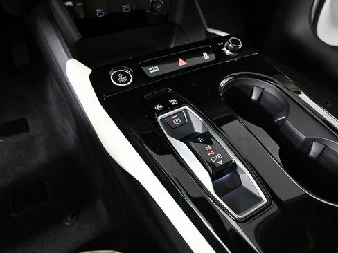 New 2025 Audi A6 e-tron Premium image 17