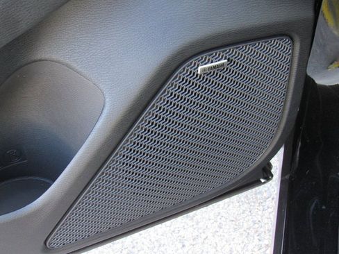 New 2025 Mitsubishi Outlander SE image 13