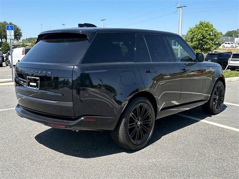 New 2025 Land Rover Range Rover SE image 6