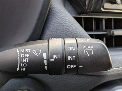 Used 2019 Toyota RAV4 XLE FWD image 8
