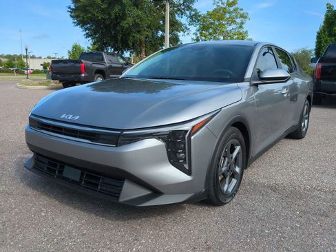 Used 2025 Kia K4 FWD image 2
