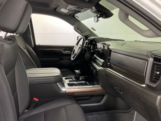 Used 2025 Chevrolet Silverado 1500 RST w/ LPO, Dark Essentials Package AWD/4WD image 32