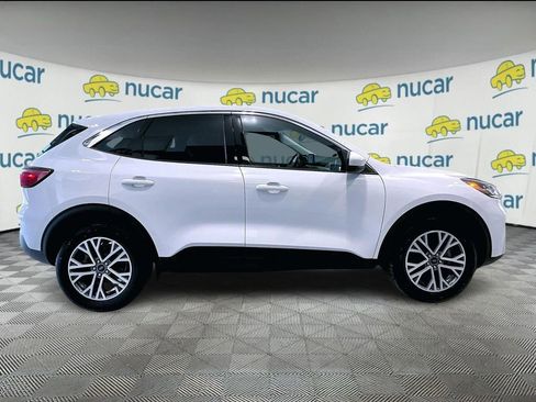 Used 2022 Ford Escape SEL image 9