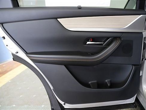 Used 2025 MAZDA CX-90 Plug-In Hybrid w/ Preferred image 16