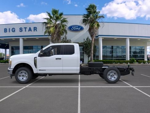 New 2026 Ford F350 XL AWD/4WD image 3