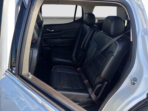 Used 2023 GMC Acadia Denali w/ Denali Technology Package image 13