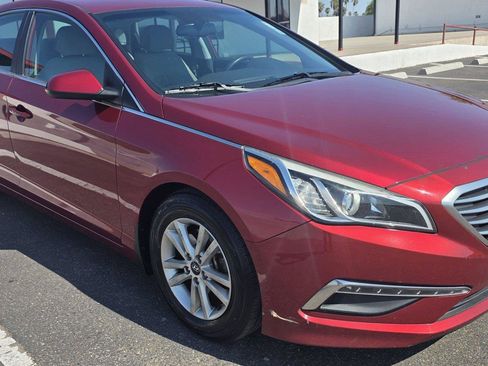 Used 2015 Hyundai Sonata SE w/ Option Group 09 FWD image 3
