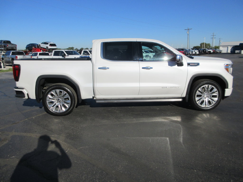 Certified 2022 GMC Sierra 1500 Denali w/ Denali Reserve Package AWD/4WD image 4