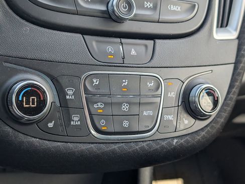 Used 2023 Chevrolet Malibu LT image 12