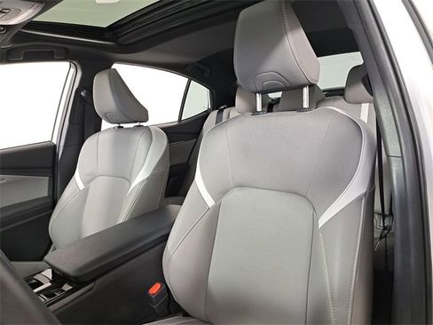 Used 2025 Toyota Camry SE image 20