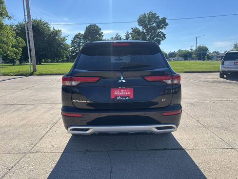 Used 2024 Mitsubishi Outlander SE AWD/4WD image 4