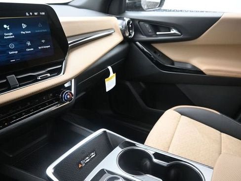 New 2026 Chevrolet Equinox ACTIV w/ Convenience Package III FWD image 28
