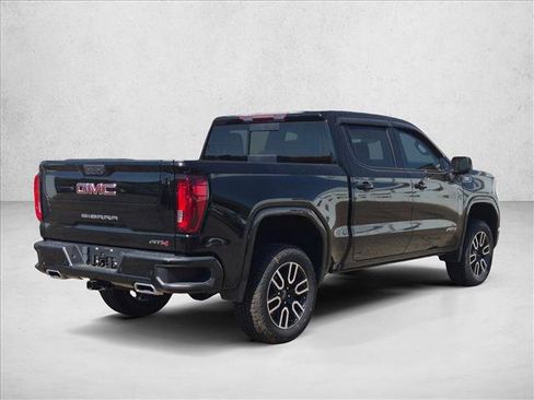 Used 2023 GMC Sierra 1500 AT4 w/ AT4 Premium Package AWD/4WD image 5