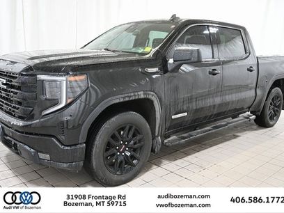 Used 2022 GMC Sierra 1500 Elevation w/ LPO, Elevation Black Package