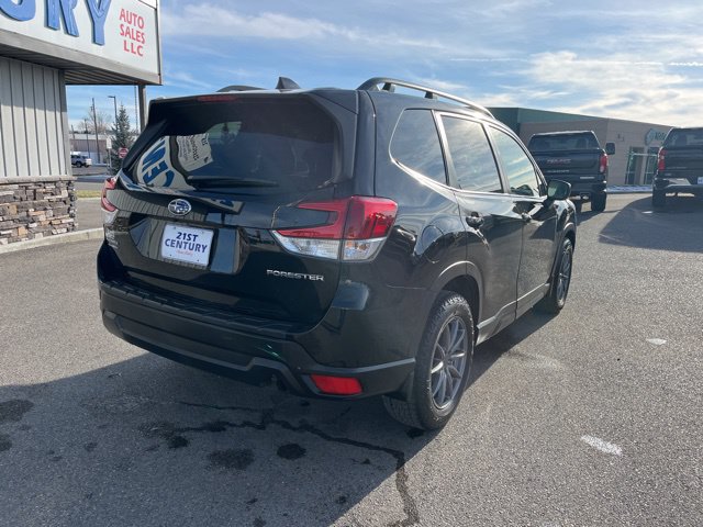 Used 2022 Subaru Forester Premium w/ Popular Package #1 AWD/4WD image 11