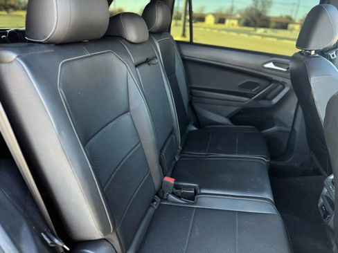 Used 2021 Volkswagen Tiguan SE R-Line image 20