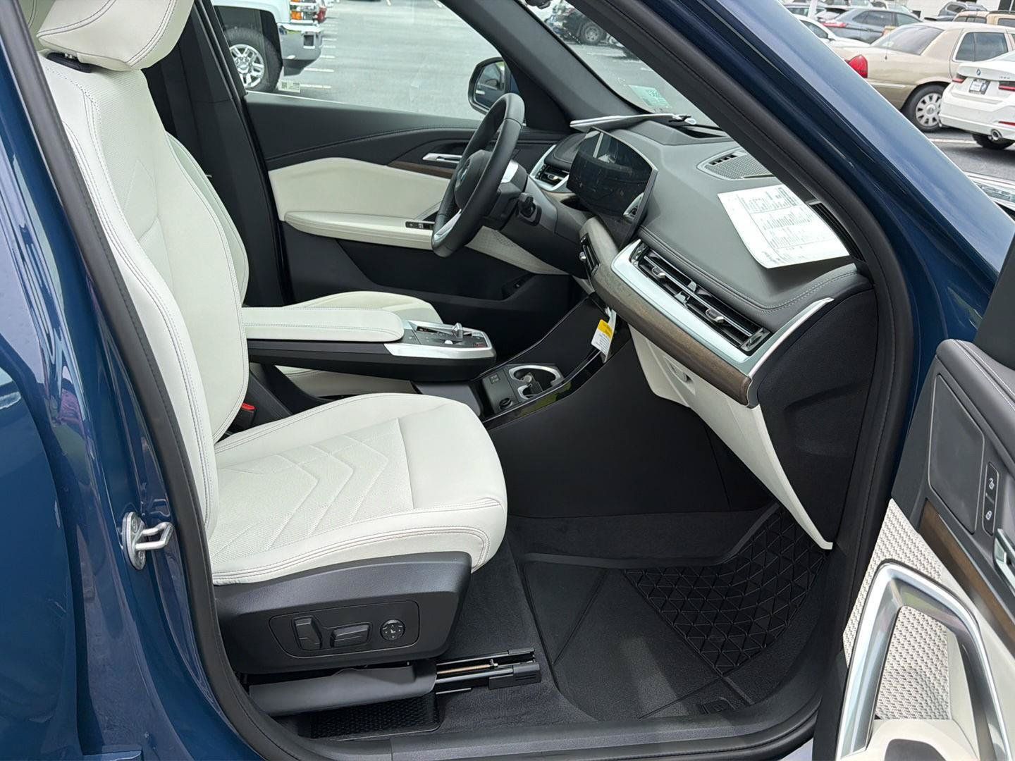 New 2026 BMW X1 xDrive28i w/ Technology Package AWD/4WD image 13