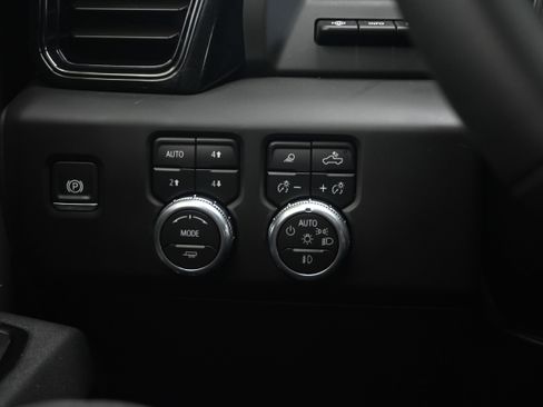 Used 2026 GMC Sierra 1500 AT4 w/ AT4 Premium Package AWD/4WD image 28