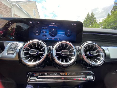 Used 2026 Mercedes-Benz GLB 250 4MATIC image 18