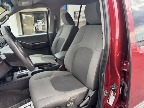 Used 2013 Nissan Xterra S w/ Value Package image 12