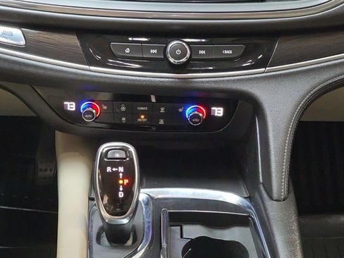 Used 2020 Buick Enclave Essence w/ Sport Touring Edition image 21