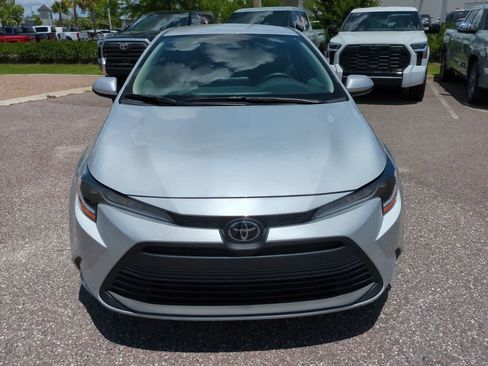 Used 2026 Toyota Corolla LE FWD image 6