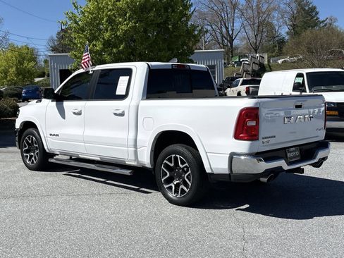 Used 2025 RAM 1500 Laramie AWD/4WD image 6