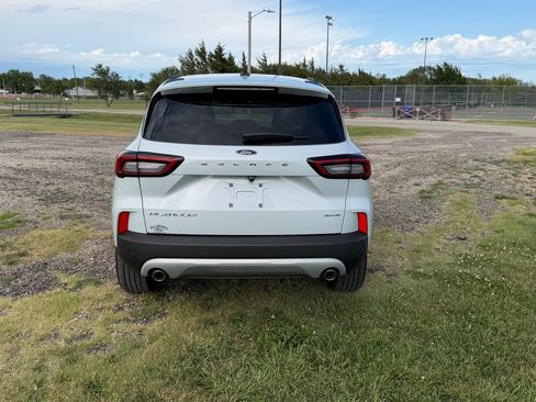 Used 2025 Ford Escape Platinum AWD/4WD image 4