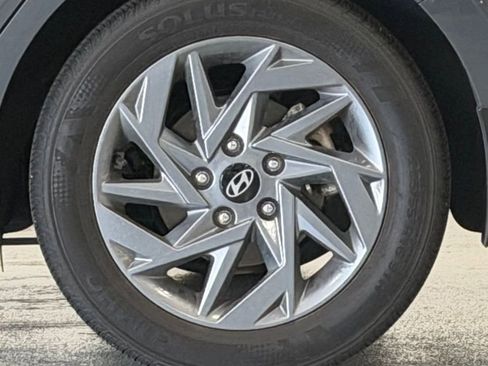 Used 2024 Hyundai Elantra SEL image 8