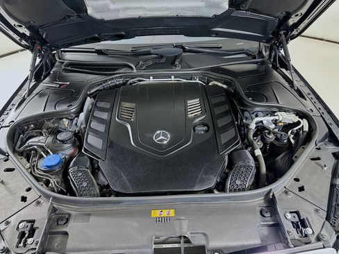 Used 2020 Mercedes-Benz S 560 Sedan image 33