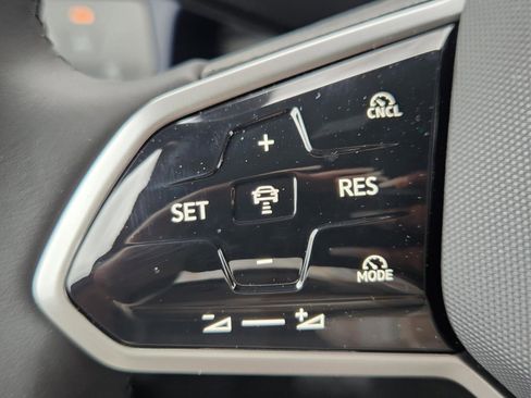 New 2025 Volkswagen ID. Buzz Pro S image 20