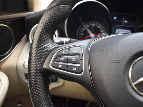 Used 2017 Mercedes-Benz C 300 4MATIC Sedan image 34