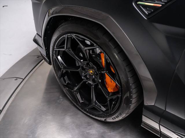 Used 2024 Lamborghini Urus Performante AWD/4WD image 15