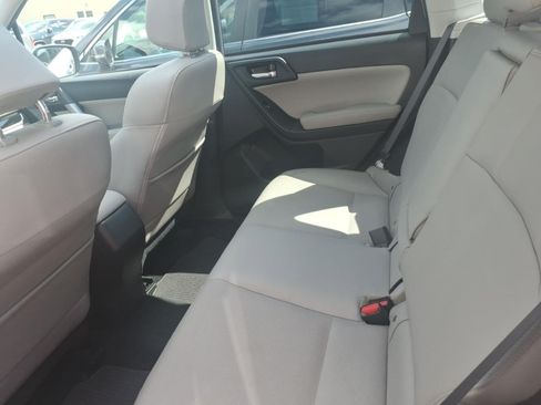 Used 2018 Subaru Forester 2.5i Limited AWD/4WD image 8